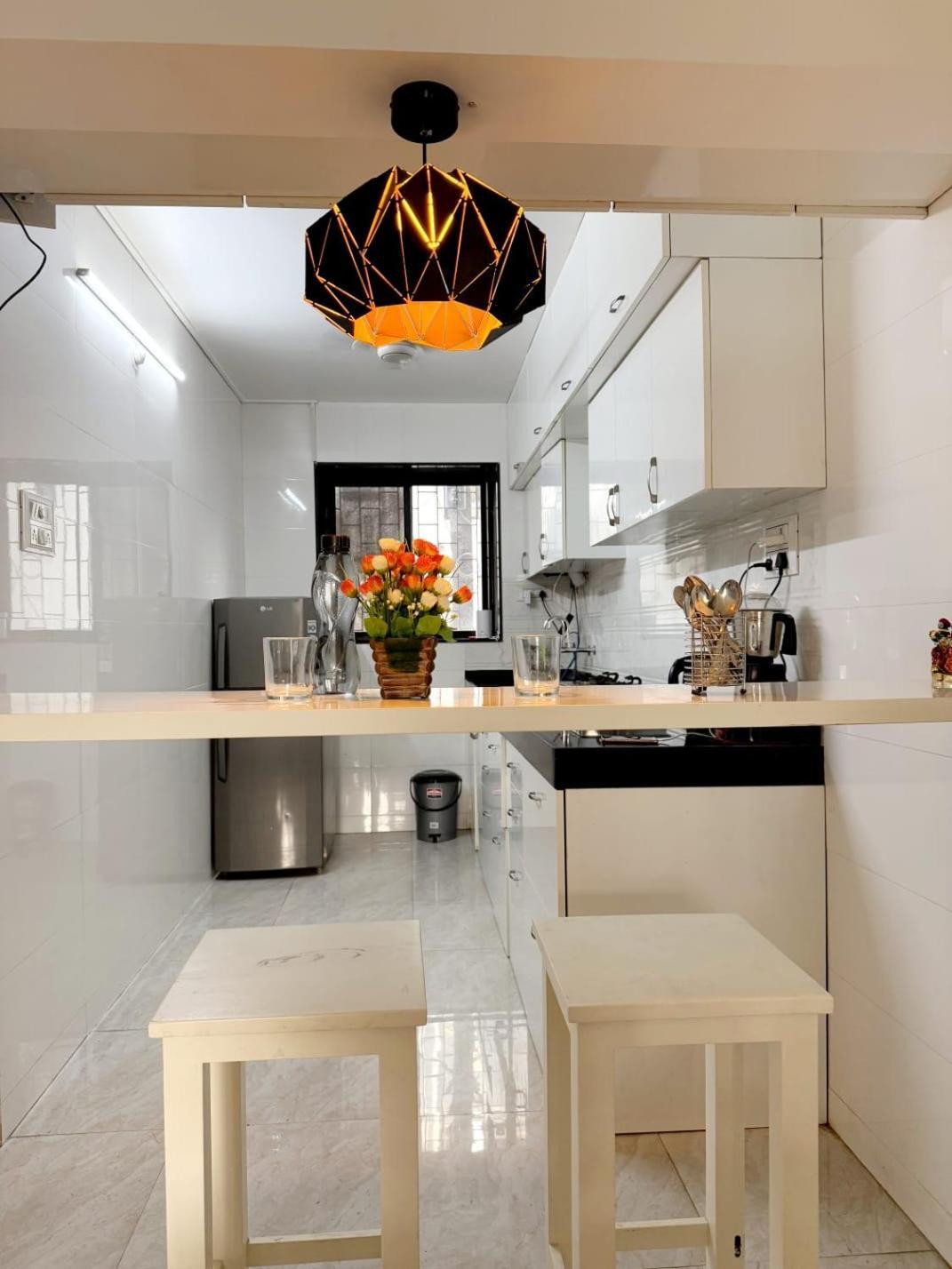 2bhk Cozy By Royal Luxor
