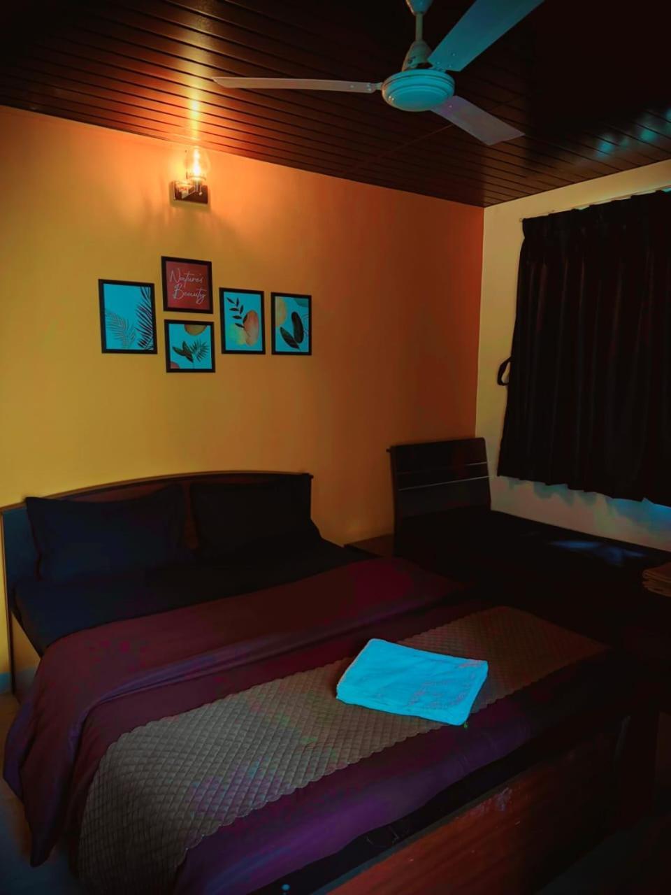 2bhk Cozy By Royal Luxor