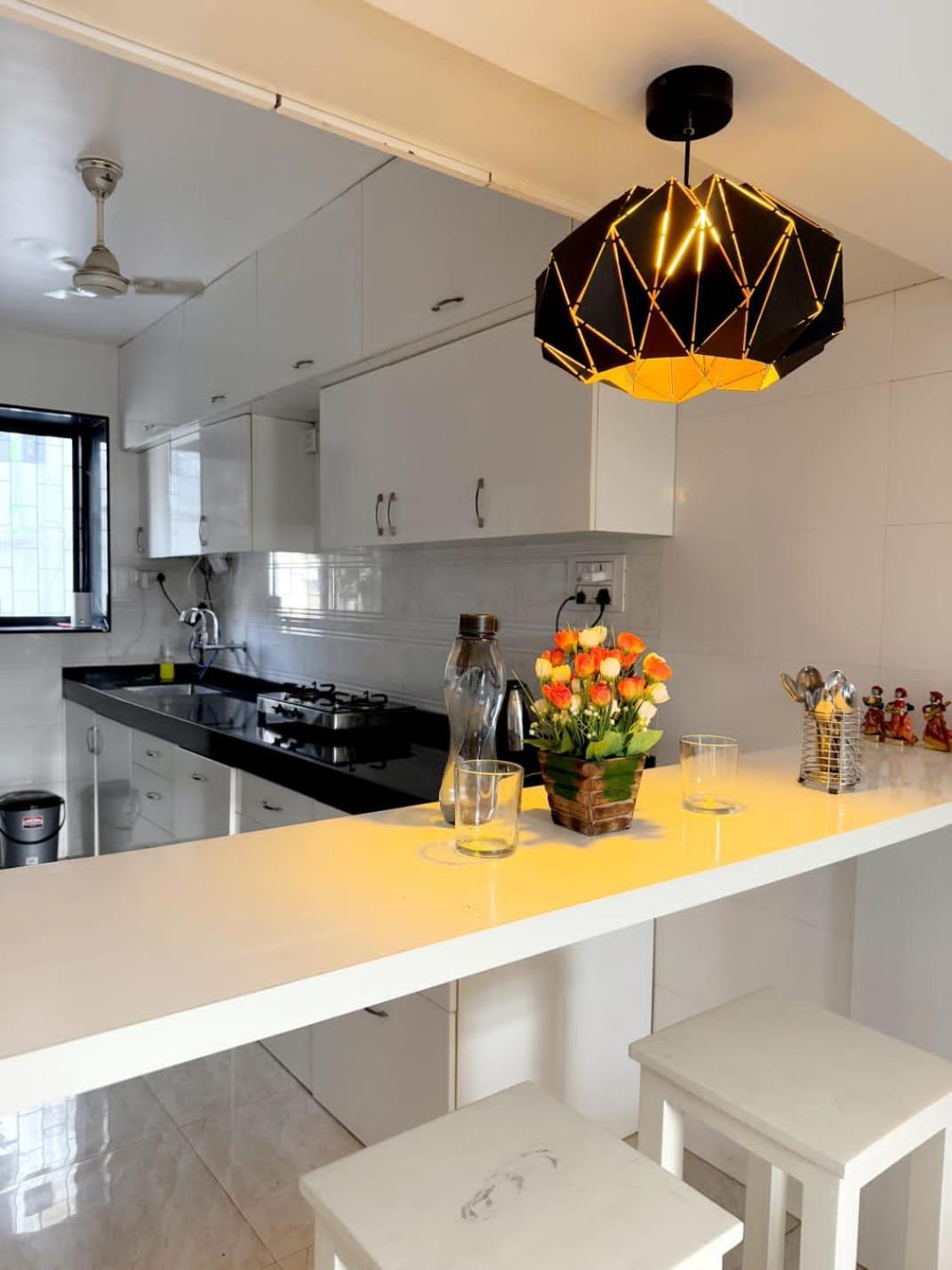 2bhk Cozy By Royal Luxor