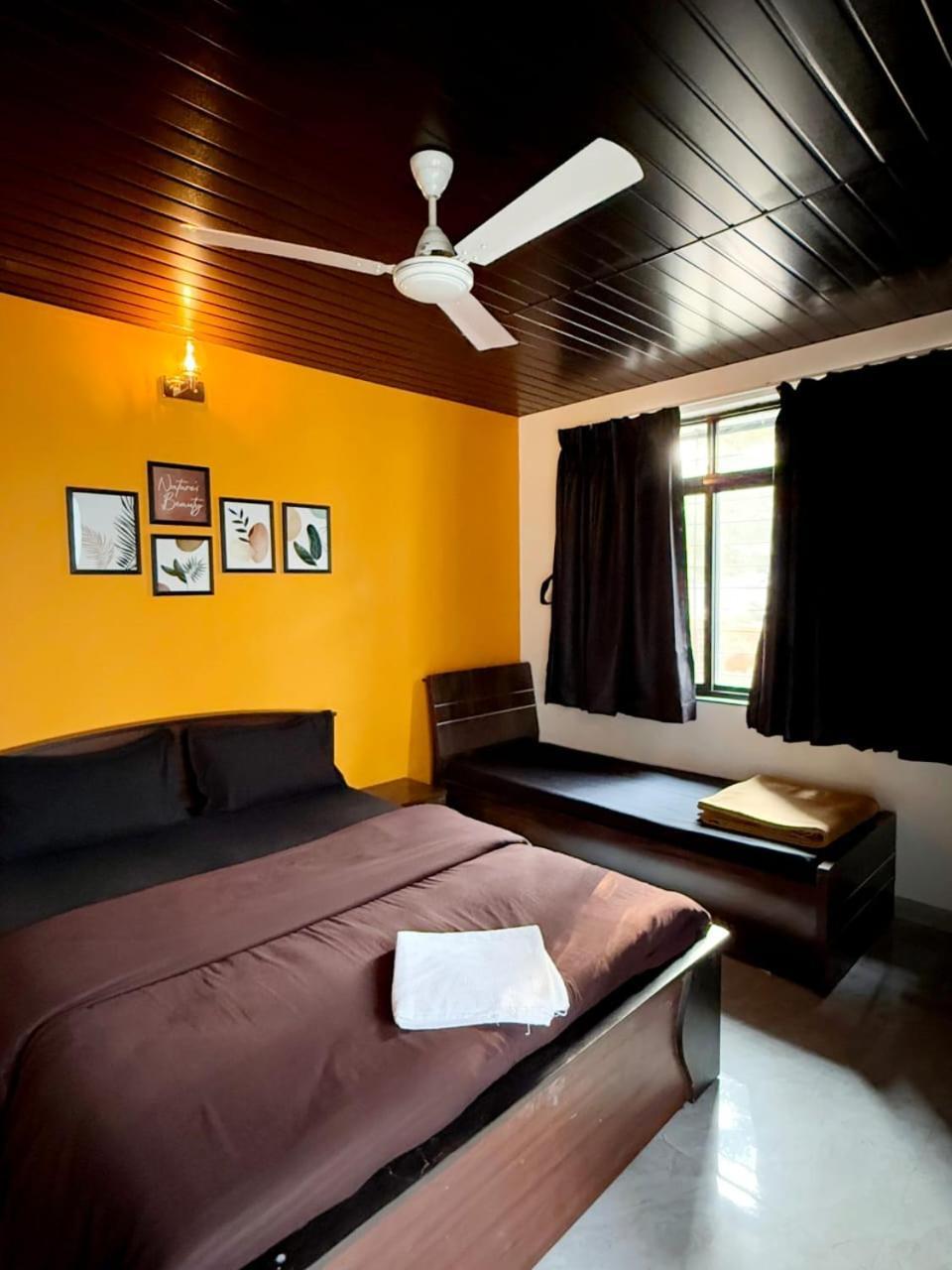 2bhk Cozy By Royal Luxor