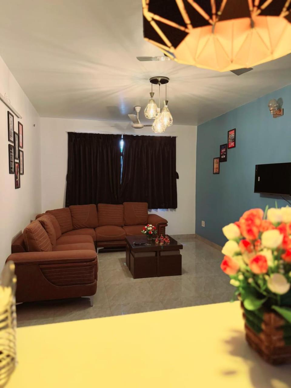 2bhk Cozy By Royal Luxor *