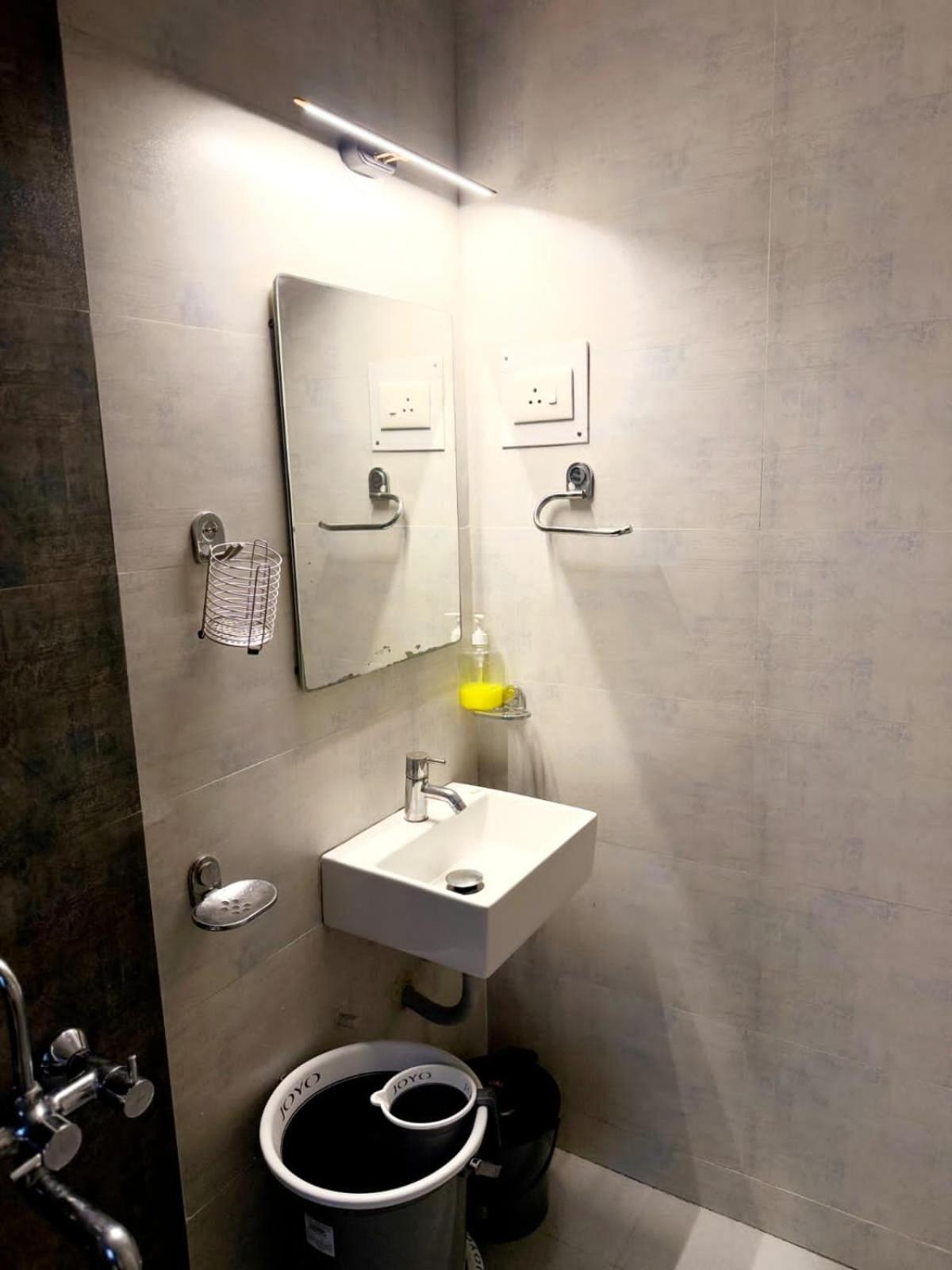 2bhk Cozy By Royal Luxor *